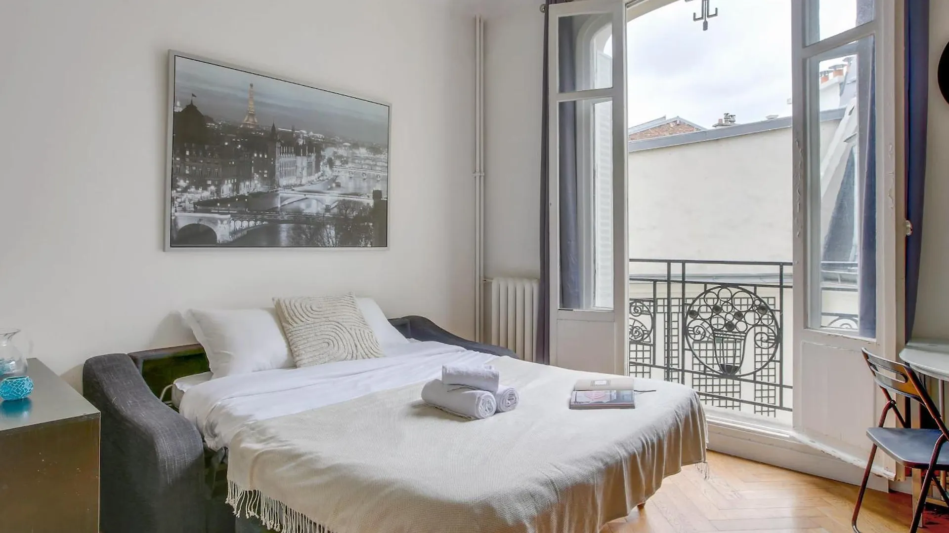 Champs-Elysees & Trocadero - Cityapartmentstay 파리