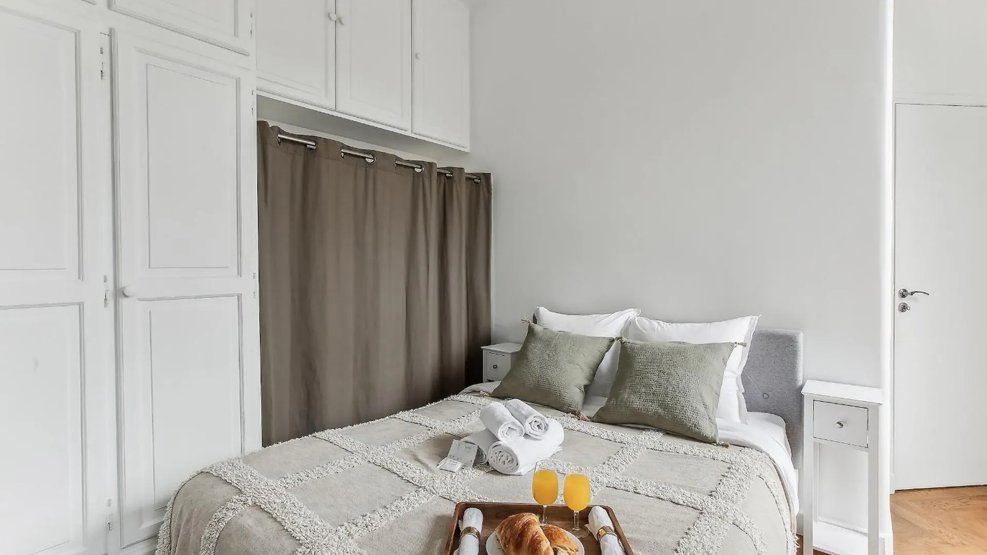 Champs-Elysees & Trocadero - Cityapartmentstay 巴黎